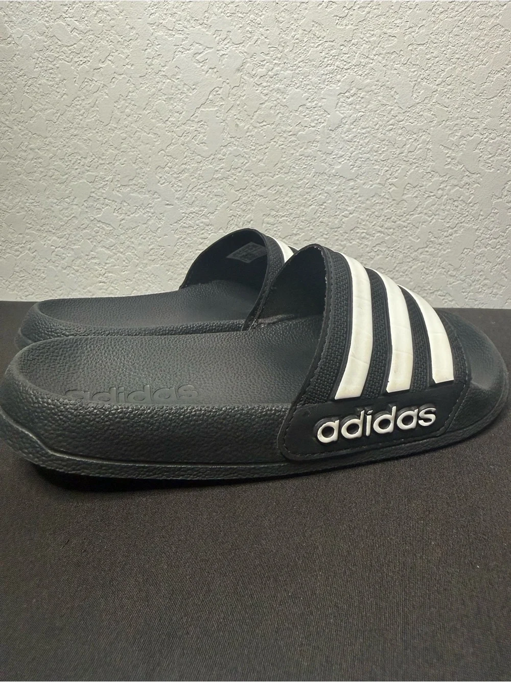 adidas Black and White Kids Slide Sandals size 1Y